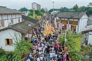 商业鬼才？记者：为冲抵凯恩转会费，拜仁将和热刺踢两场友谊赛